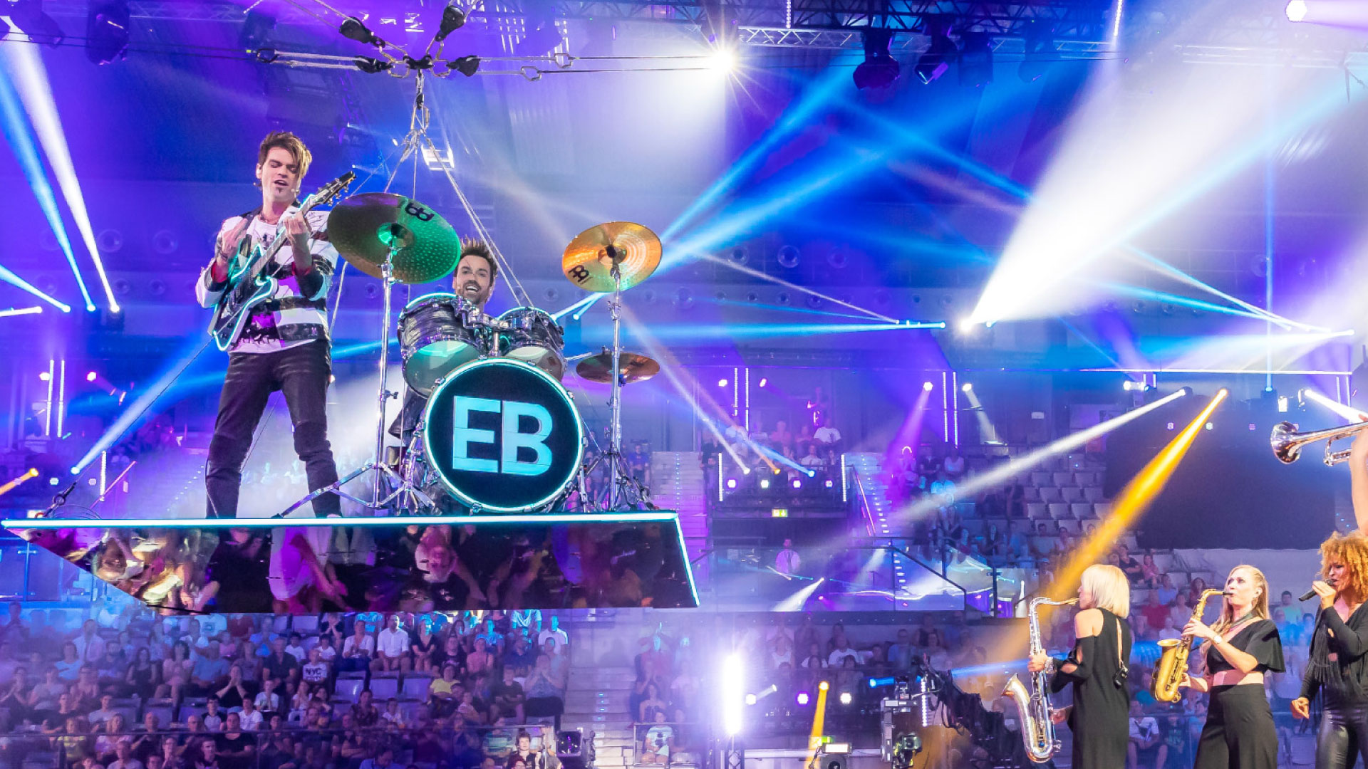 PRG supplied the rigging, lighting and video technology for the recording of the major RTL production "Zauberwelten" of the Ehrlich Brothers