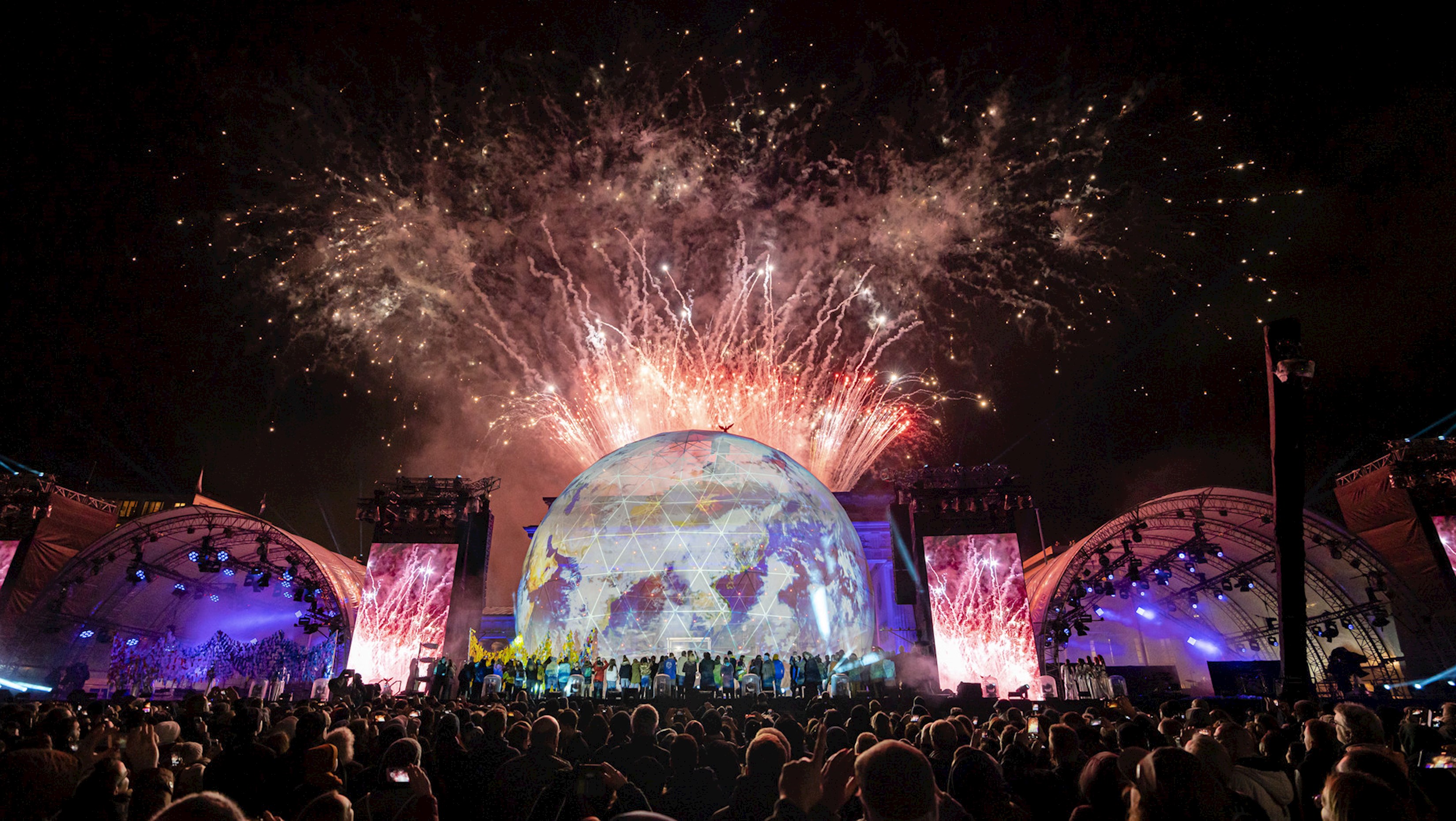 PRG was a part of "30 years since the Berlin Wall fell"-Event in Berlin with a crew of 180, providing the 360° full event technology services, including rigging, lighting, video, audio as well as broadcast and communication technology.