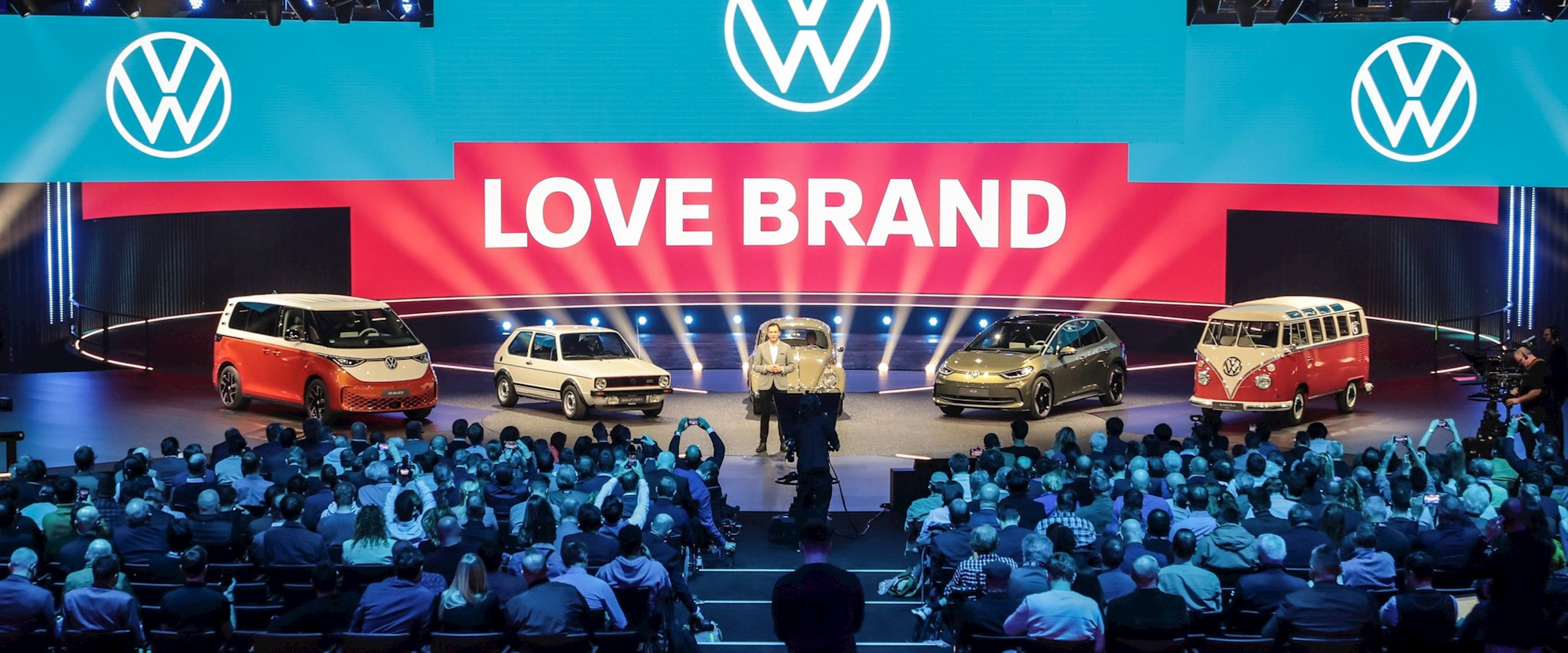 As a leading provider of event technology, PRG provided rigging, lighting, audio and video technology, and intercom technology to celebrate the world premiere of the "ID.2all" show car of VW in Hamburg.
