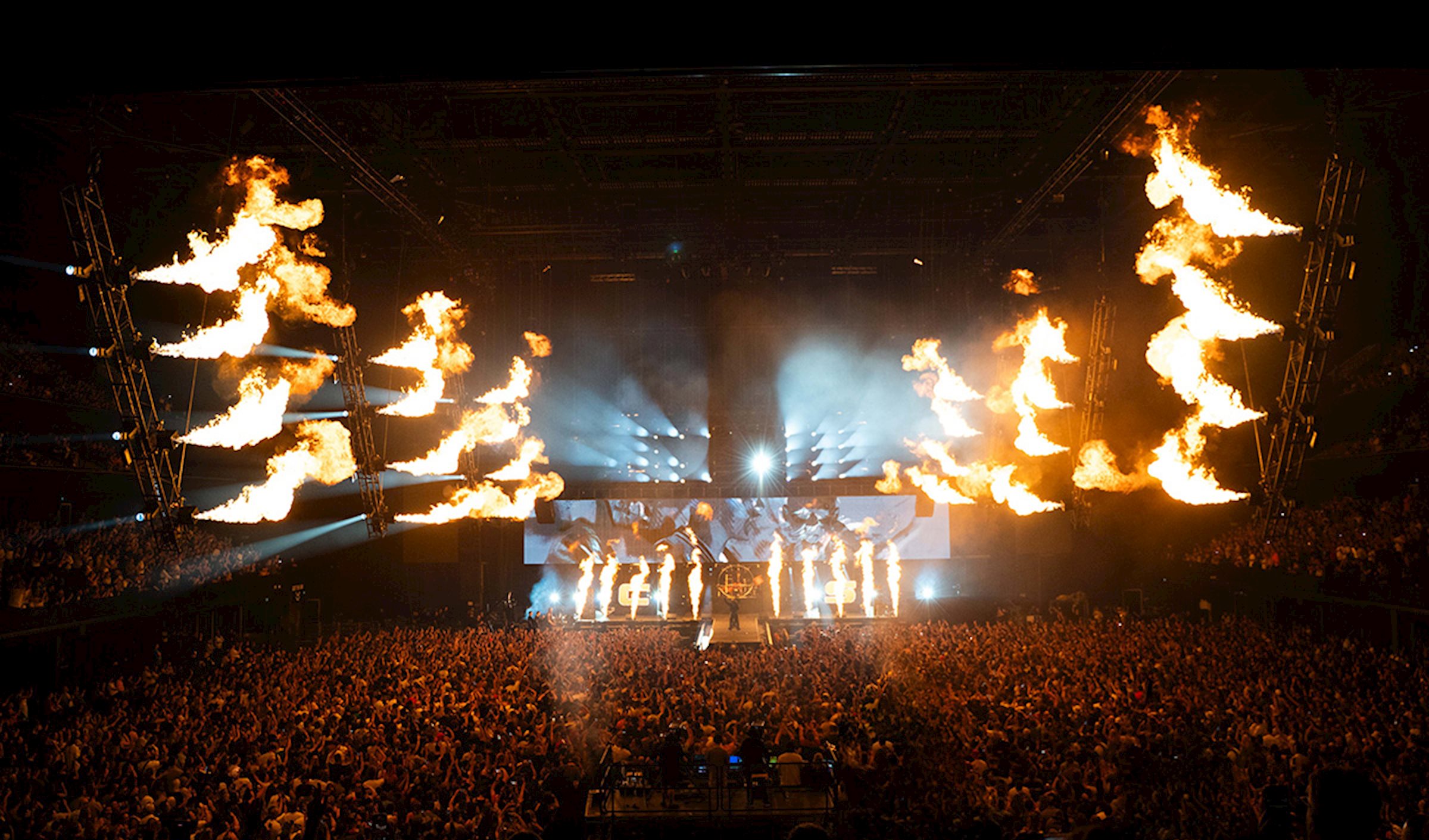 Drum and Bass legends Chase and Status headed out on their ambitious live tour across some of the UK’s biggest arenas with a stunning ROE video screen and MoveKet automation package from PRG UK.