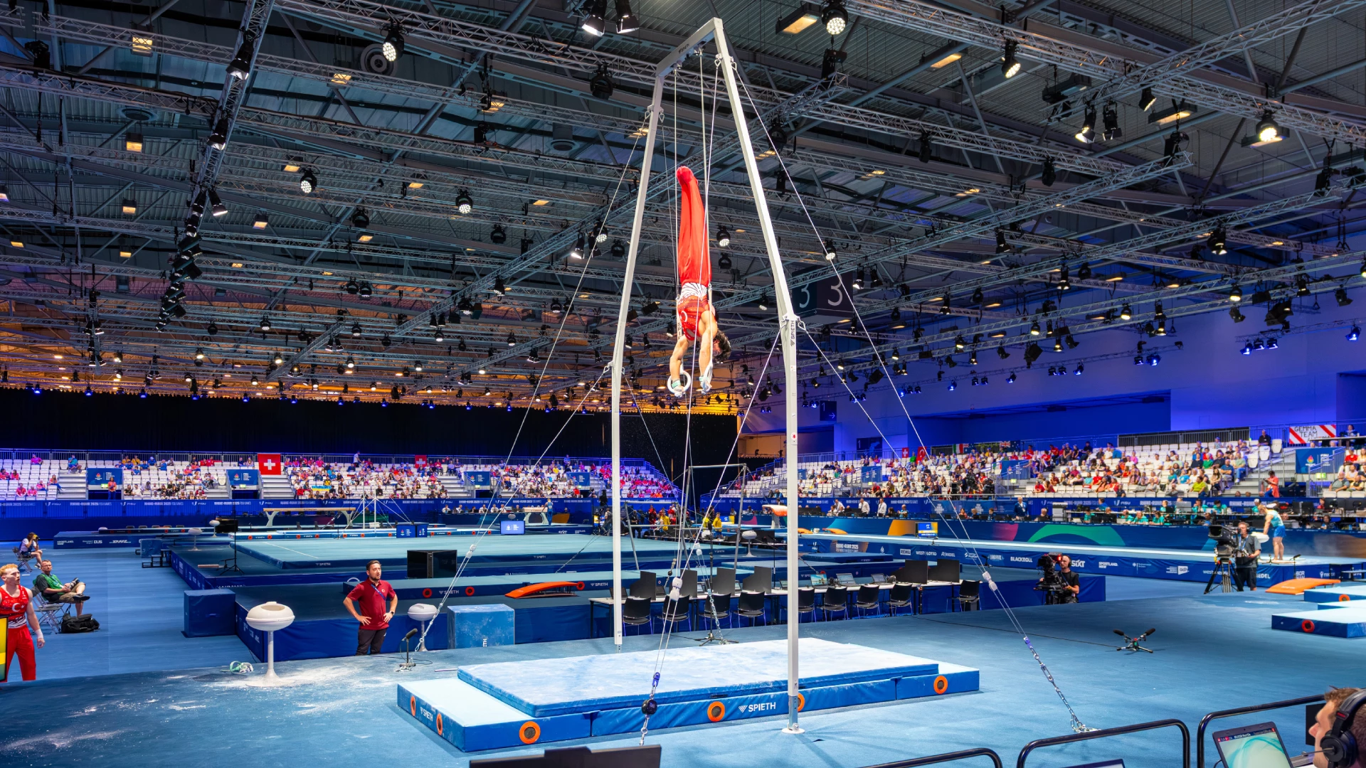 PRG war als technischer Gesamtpartner für Licht-, Ton-, Video- und Riggingtechnik bei den Rhine-Ruhr-Games 2025 zuständig.