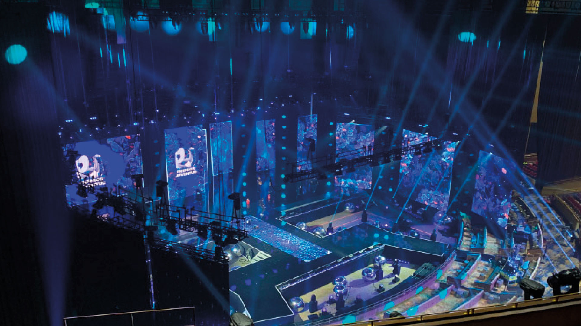 PRG Delivers LED for Premios Juventud