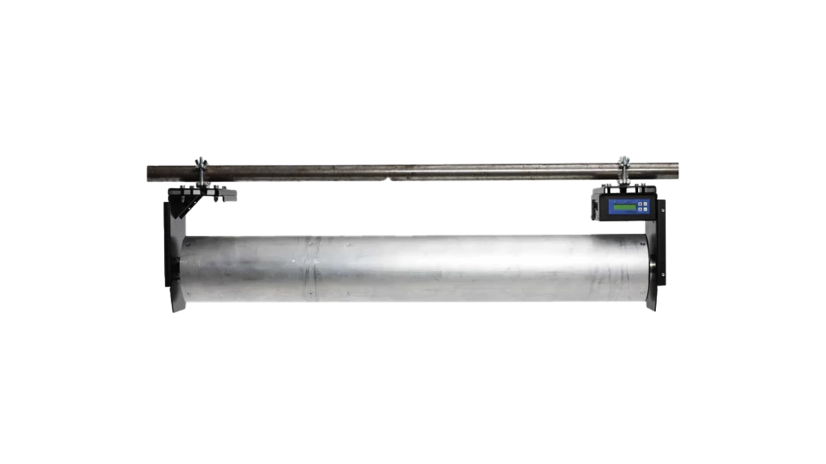 Large roll down system for very fast rolling of your fabrics on stage. It is very compact and the motor is fully located within the roll tube.